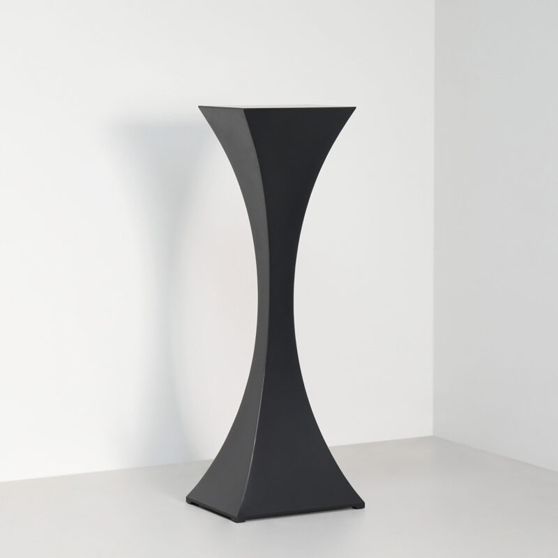 curved plinth